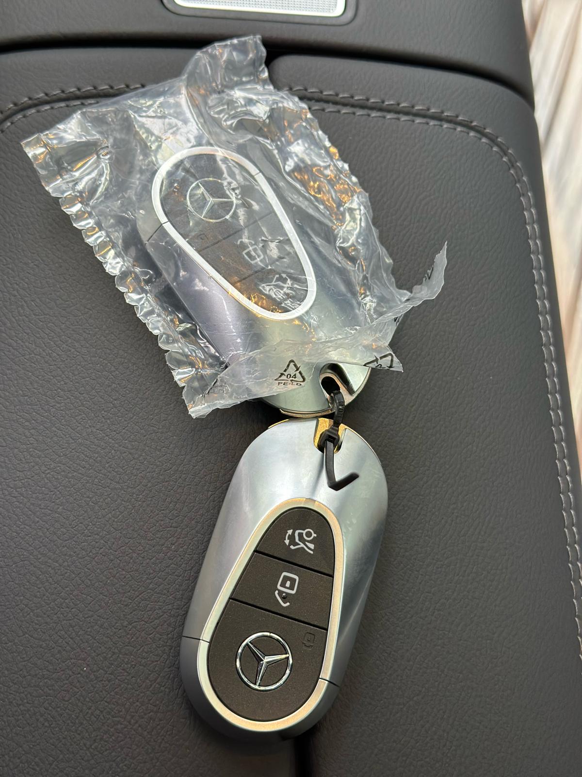 Mercedes E 200