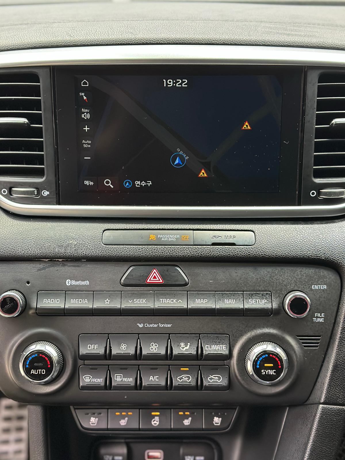 KIA- sportage