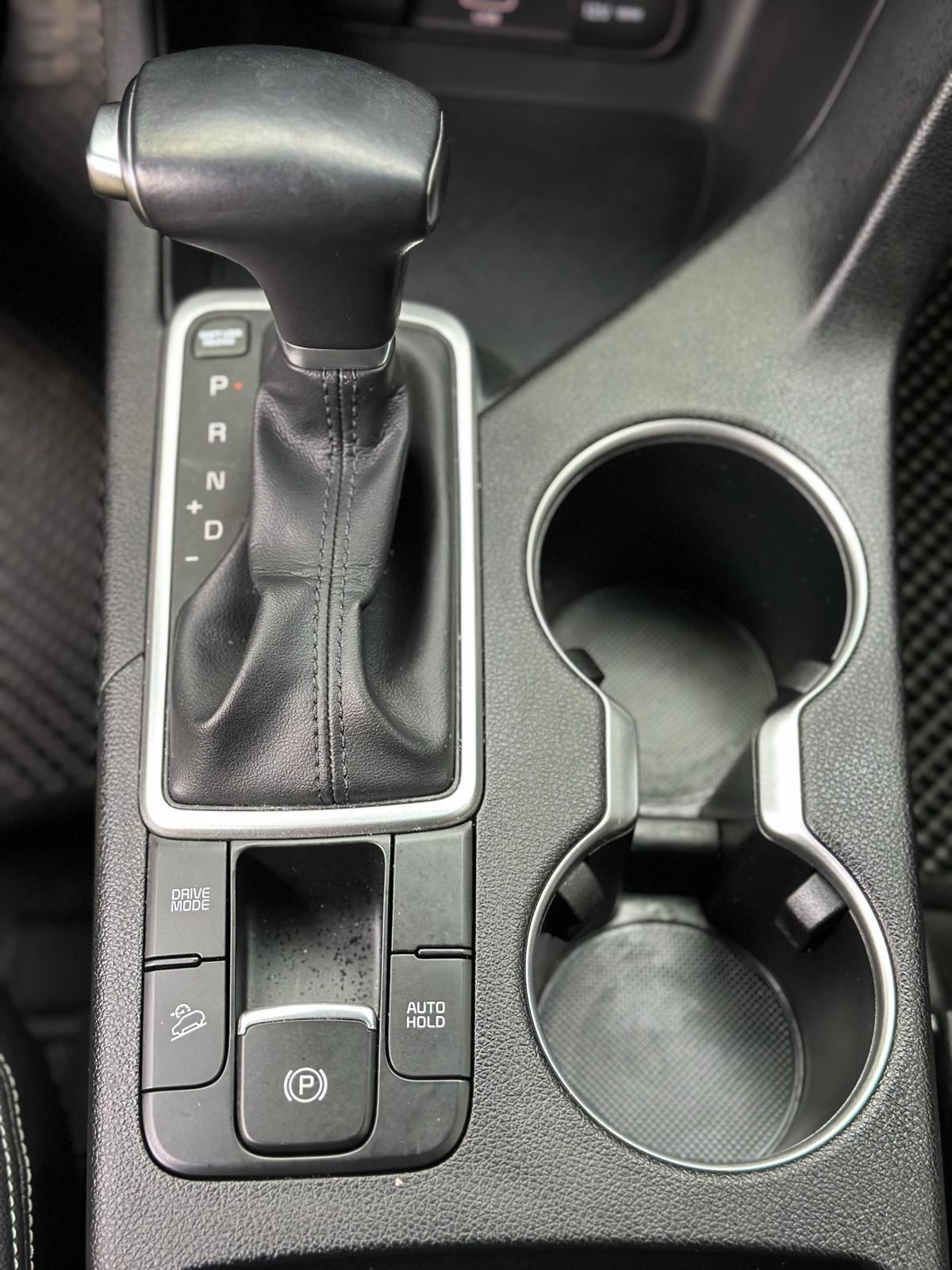 KIA- sportage