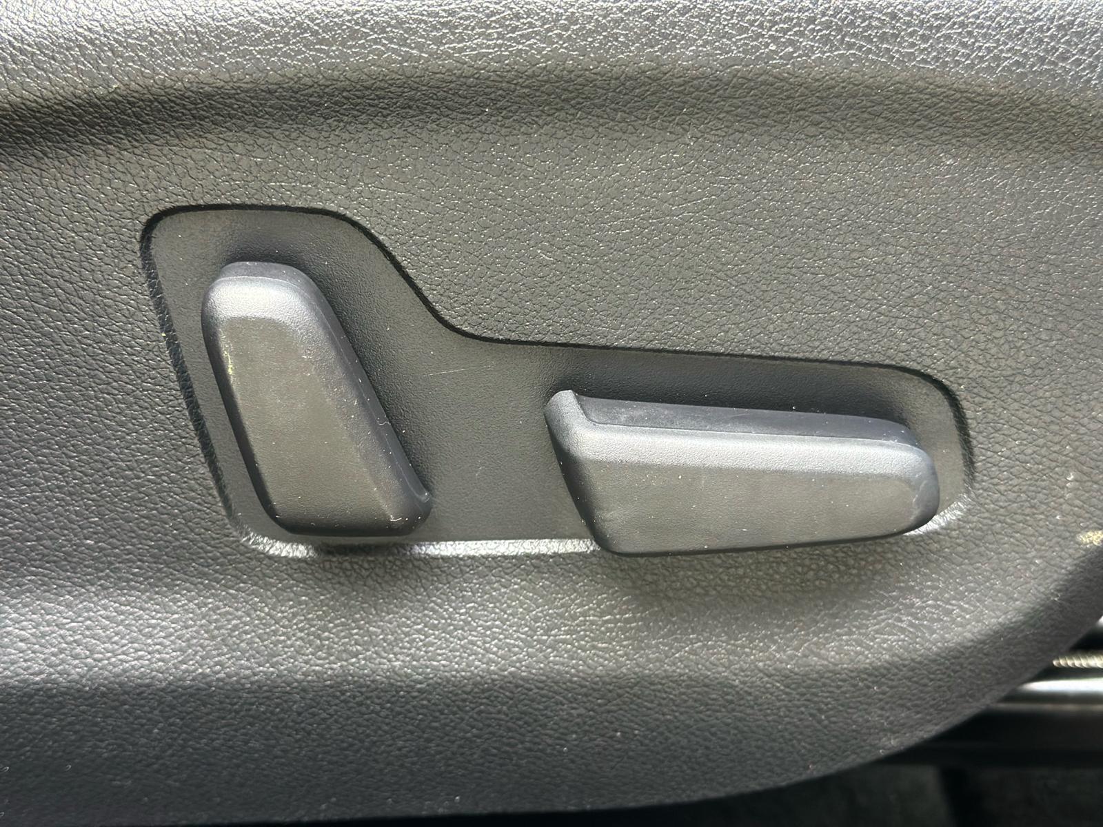 KIA- sportage