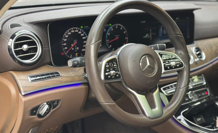 Mercedes-Benz E300