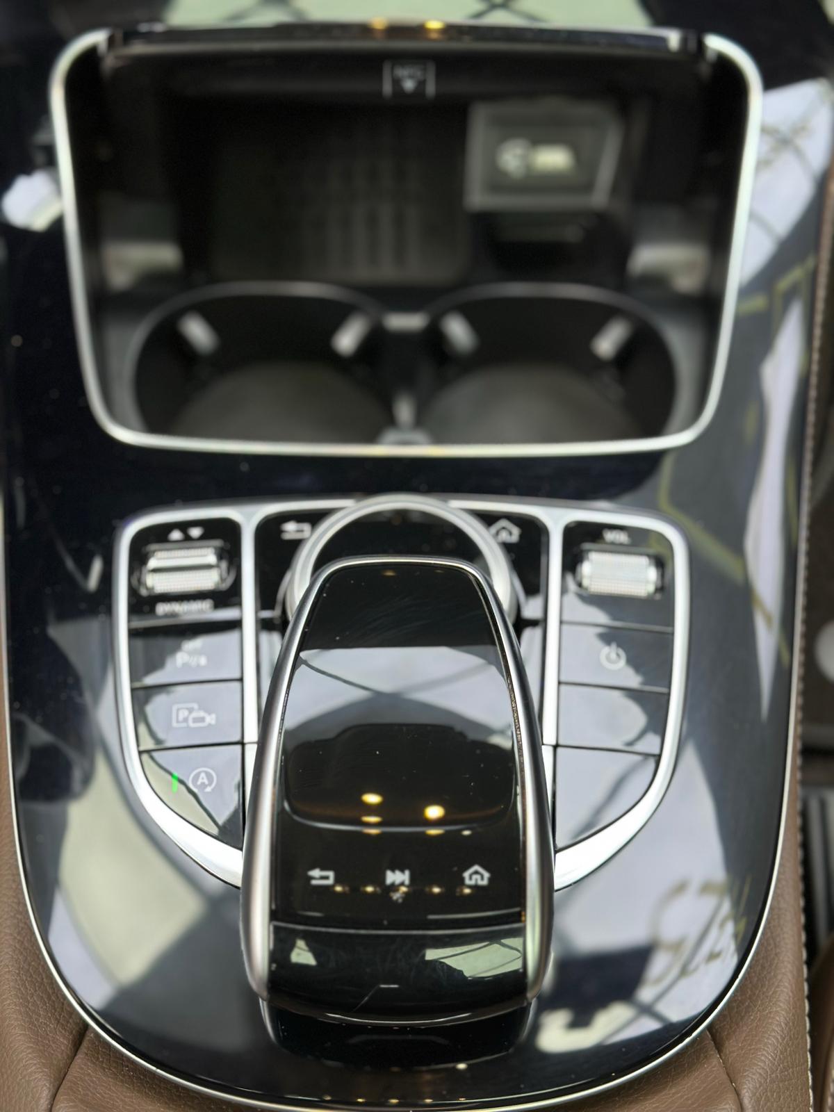 Mercedes-Benz E300