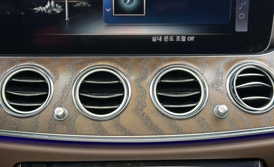 Mercedes-Benz E300
