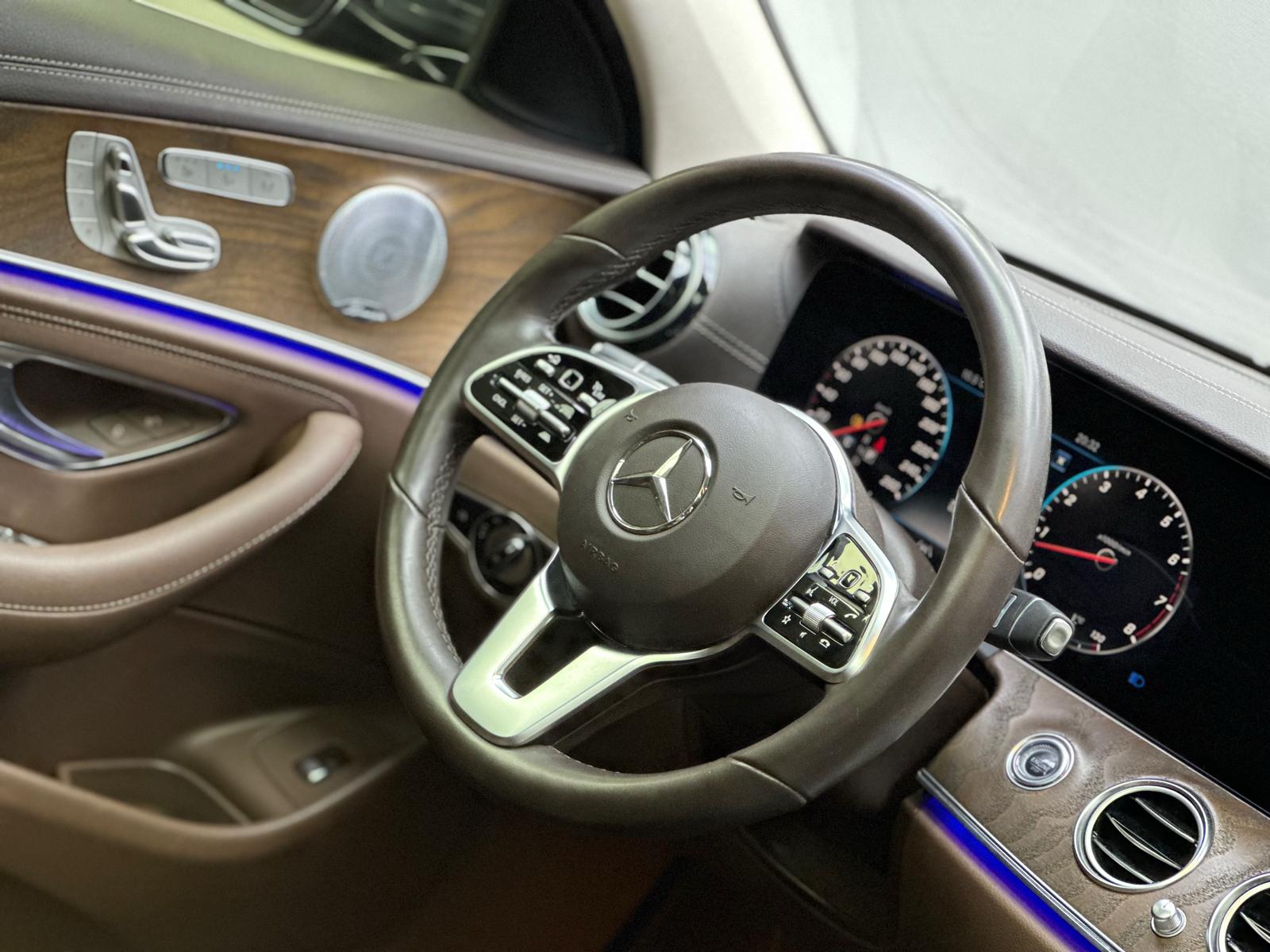 Mercedes-Benz E300