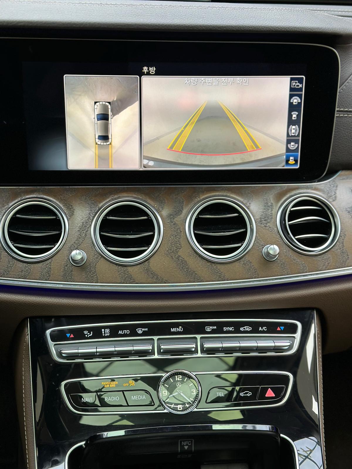 Mercedes-Benz E300