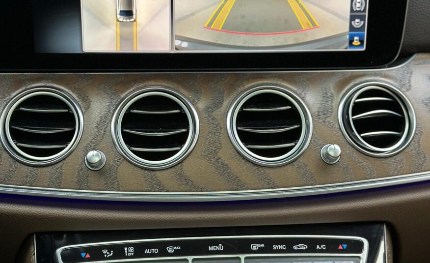 Mercedes-Benz E300