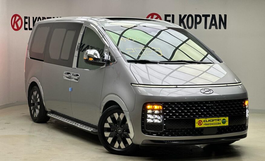 Hyundai Staria