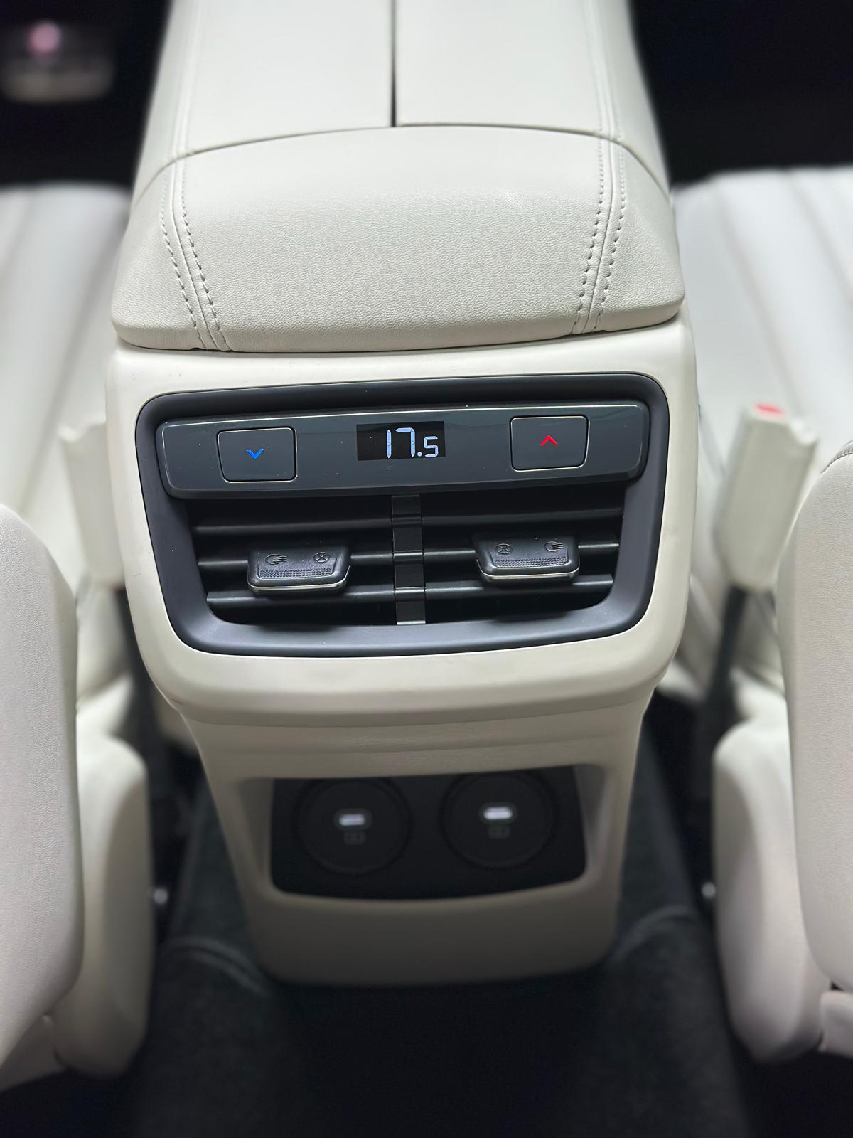 KIA- K8