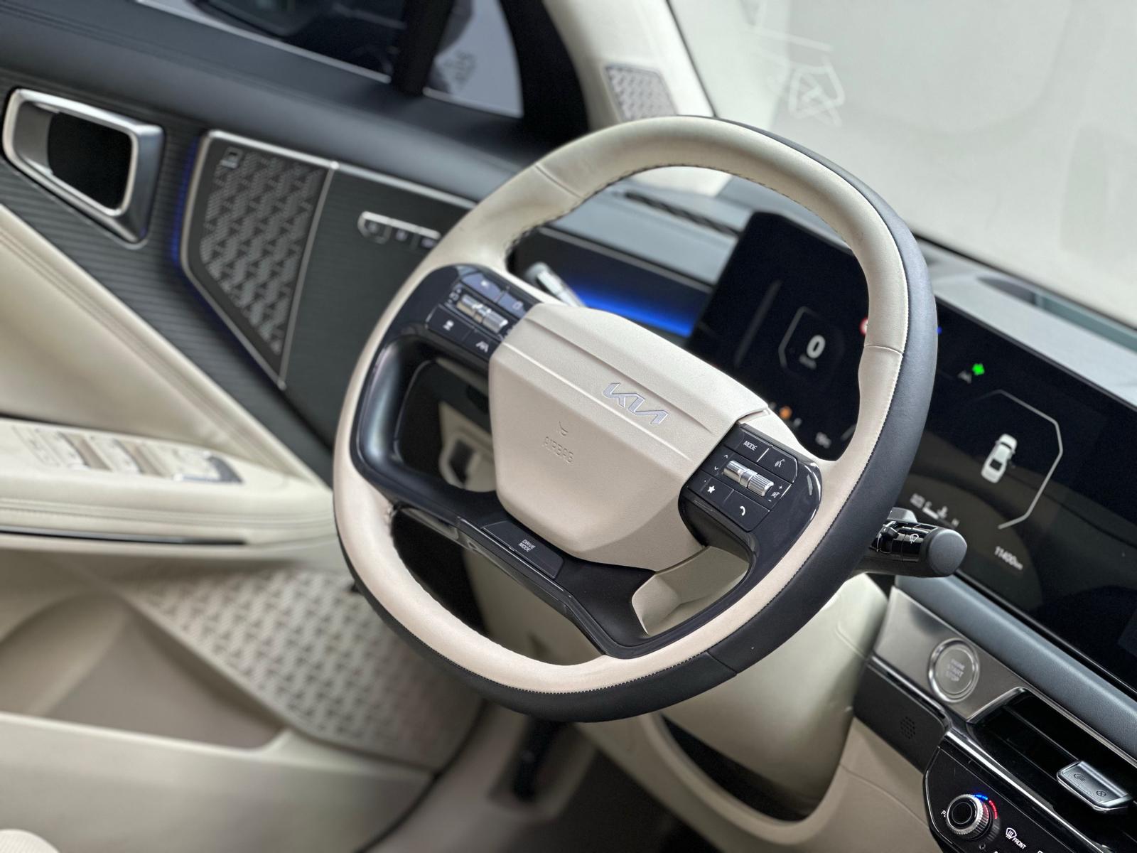KIA- K8