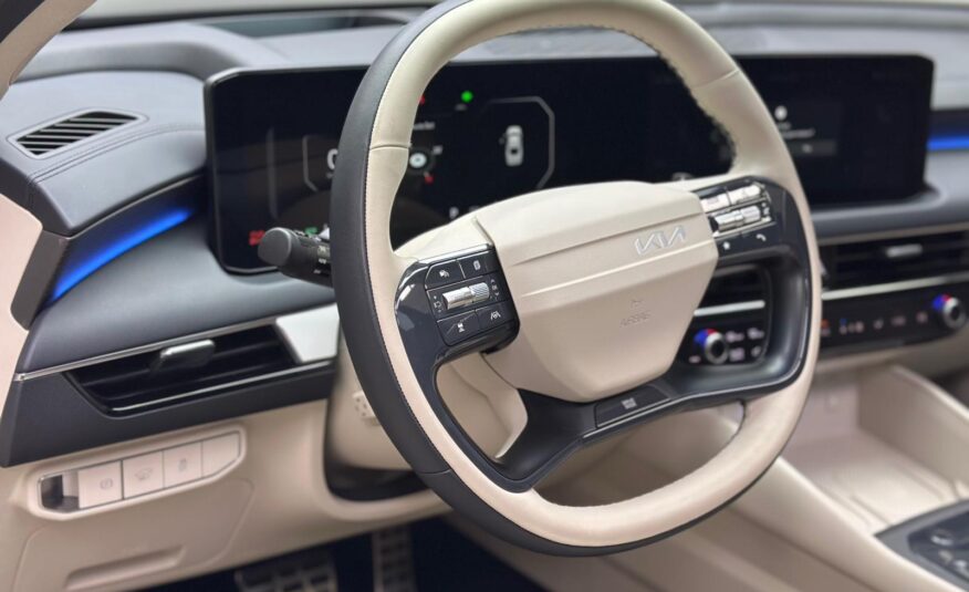 KIA- K8