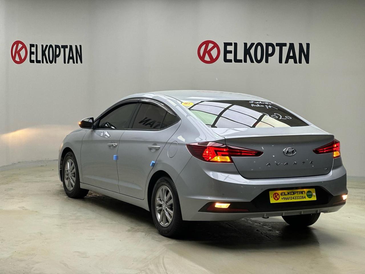 Hyundai Avante AD