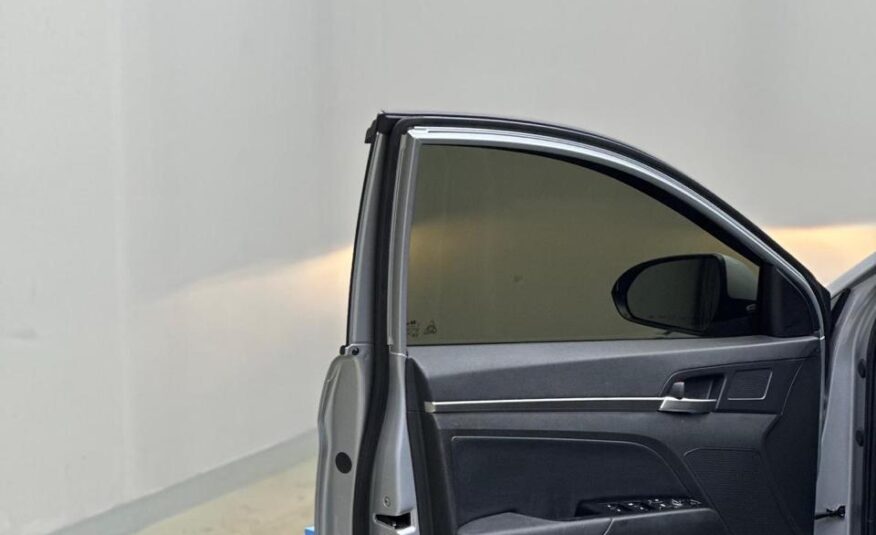 Hyundai Avante AD